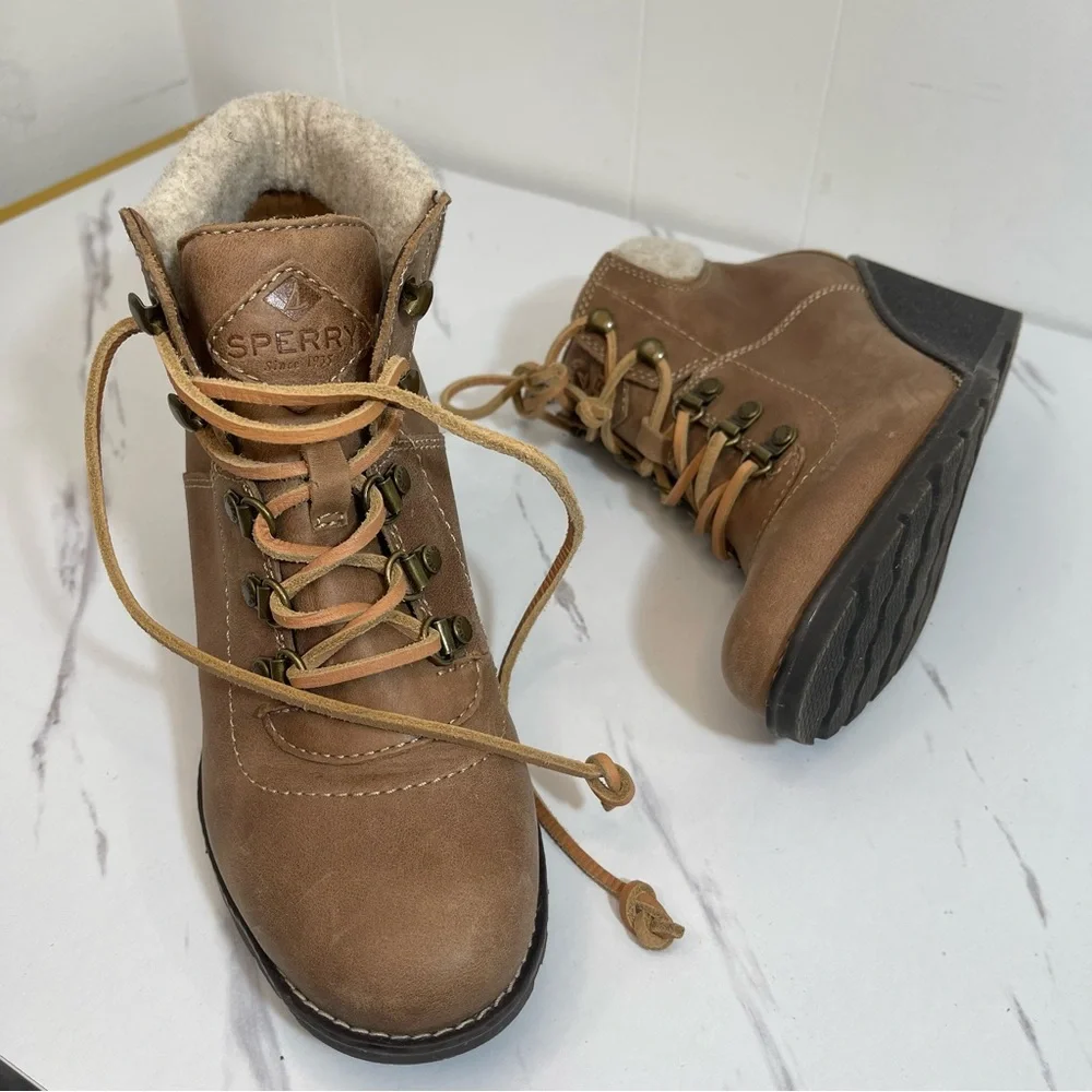 Sperry Women's Wedged Leather Ankle Boots Lace Up Comfort Sz 8M Celeste Bliss